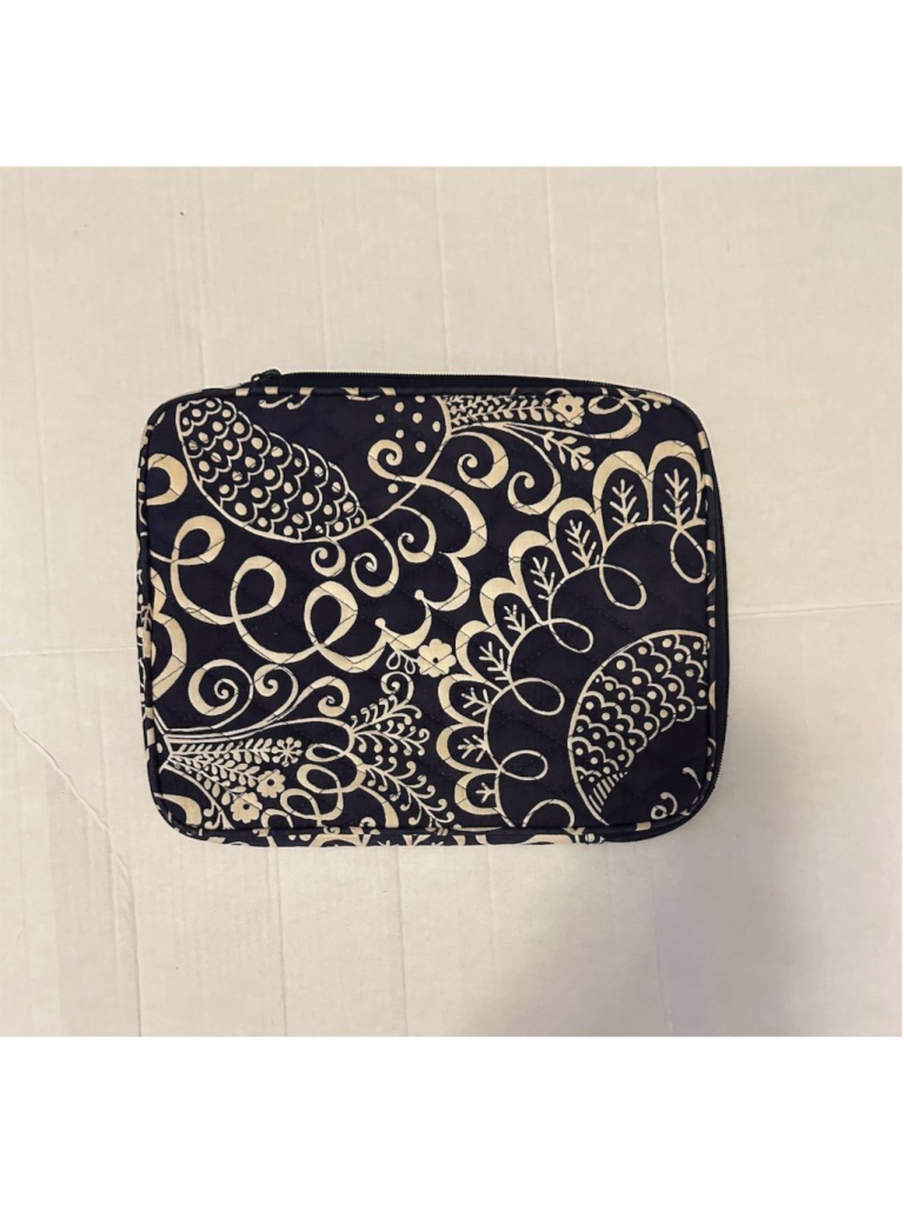 Vera Bradley Tablet Case Sleeve with Zippered Closure 8x10”